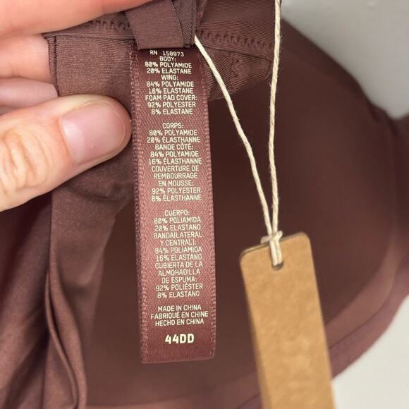 NWT Skims Wireless Form T-Shirt Bra in Garnet - Size 44DD - Picture 5 of 6